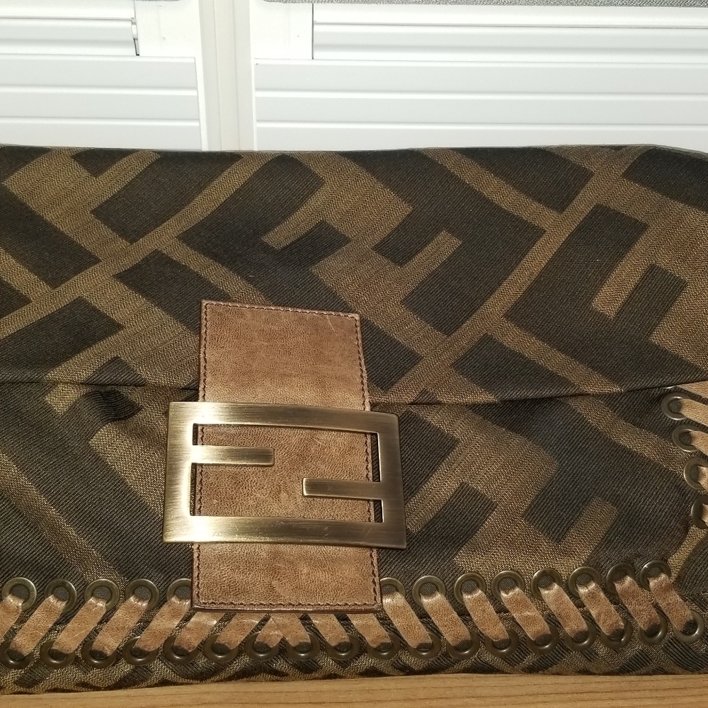 Fendi Zucca XL baguette AUTHENTIC - Picture 9 of 14